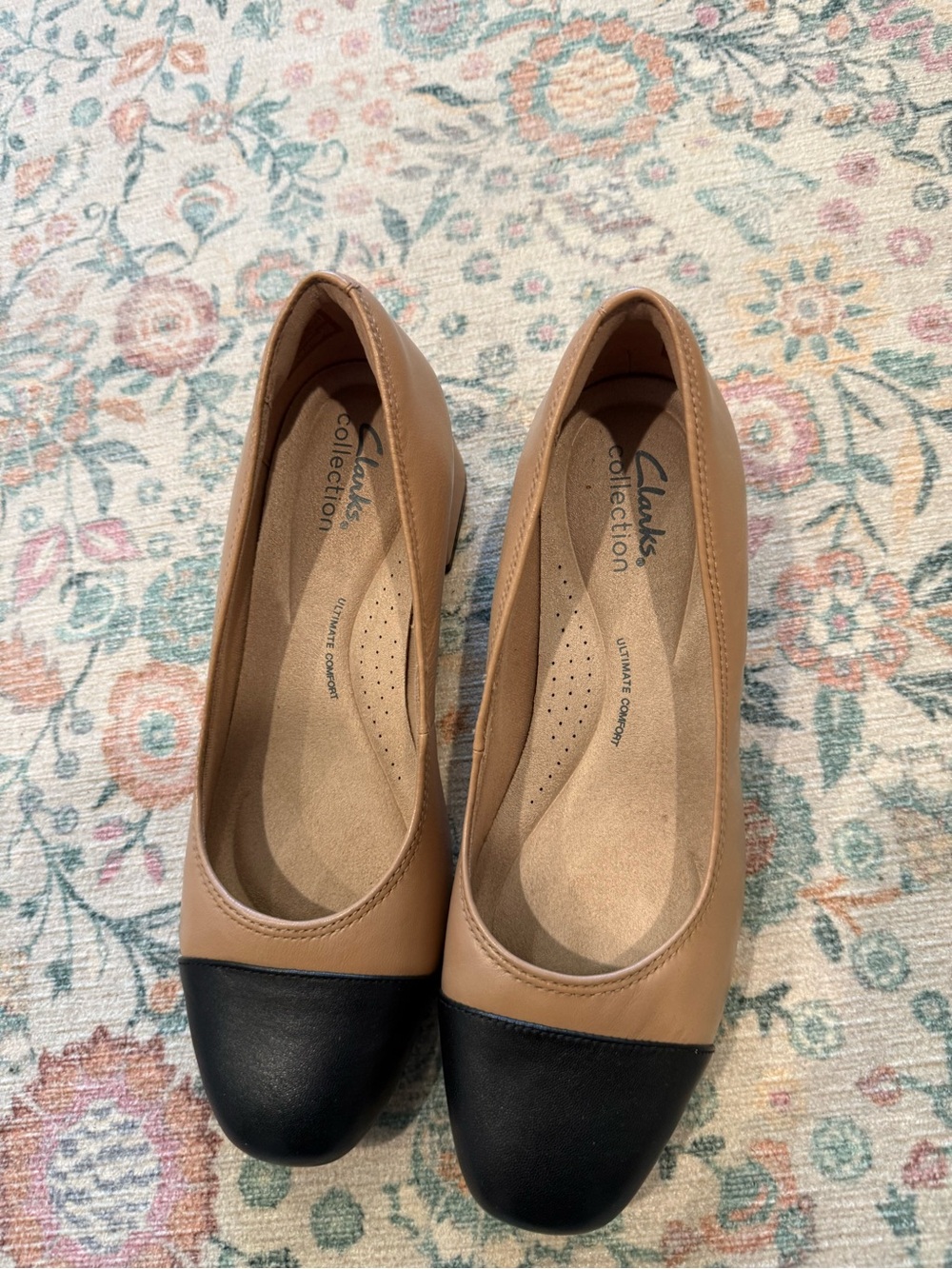 Clarks Two-Tone Tan and Black Ballet Flats